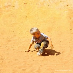 Boy Roussillon Provence France+