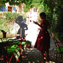 girl terras france