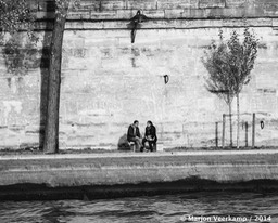 people talking Seine Paris